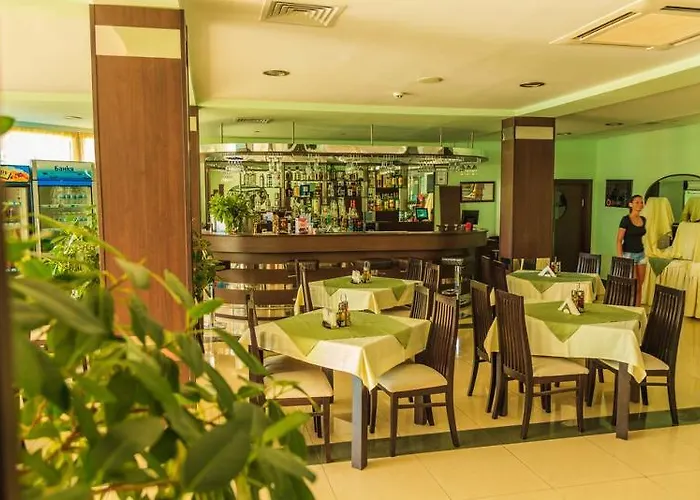 Boomerang - Sunny 3* ساني بيتش