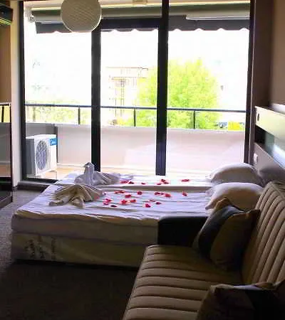 Hotel Boomerang - Sunny 3*