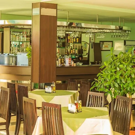 Otel Boomerang - Sunny 3*