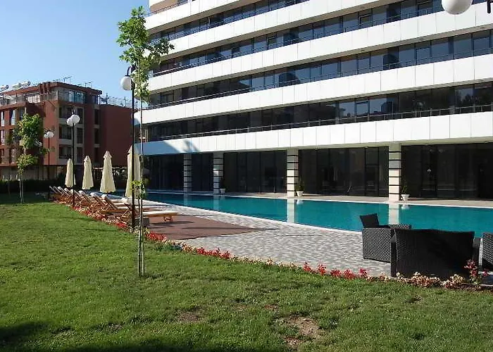 Хотел Boomerang - Sunny