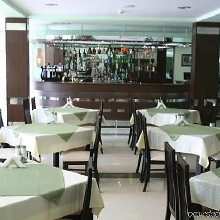 Boomerang - Sunny Hotel 3*