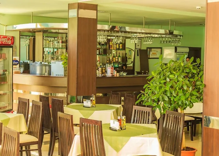 Отель Boomerang - Sunny 3*